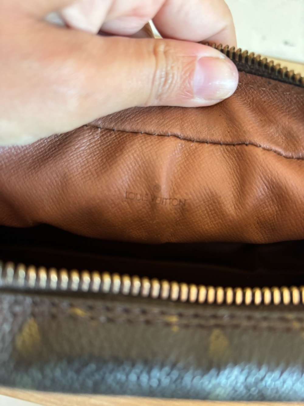 Authentic Louis Vuitton monogram clutch - Picture 8 of 9
